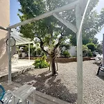 For 4 People With Wifi, Parking, And Garden Дом отдыха *