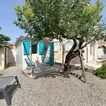 Дом отдыха For 4 People With Wifi, Parking, And Garden Сен-Рафаэль