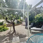 For 4 People With Wifi, Parking, And Garden Сен-Рафаэль