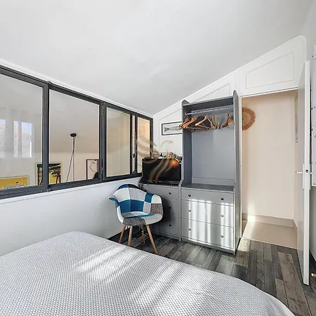 For 4 People With Wifi, Parking, And Garden *