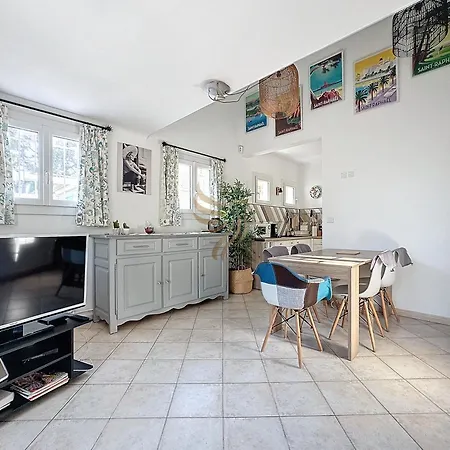 Hébergement de vacances For 4 People With Wifi, Parking, And Garden *