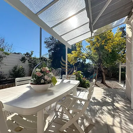 L'eden Des Gemeaux - 6pers-wifi-parking-jardin - Capitalchic Services Saint-raphael