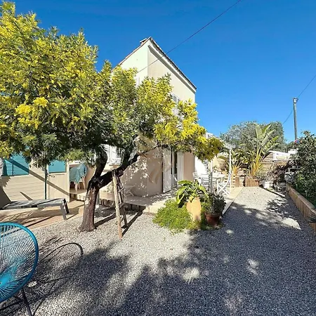 For 4 People With Wifi, Parking, And Garden Saint-Raphael (Var)