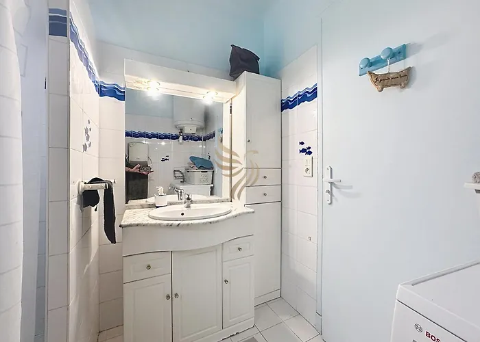 For 4 People With Wifi, Parking, And Garden *