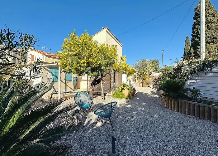 For 4 People With Wifi, Parking, And Garden 펜션 *