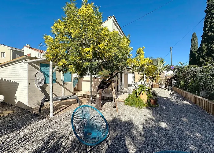 For 4 People With Wifi, Parking, And Garden 펜션