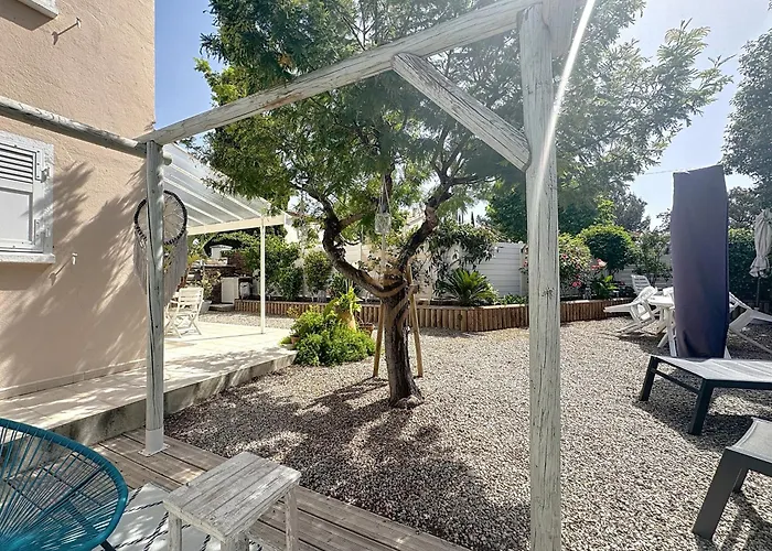 For 4 People With Wifi, Parking, And Garden 펜션 *