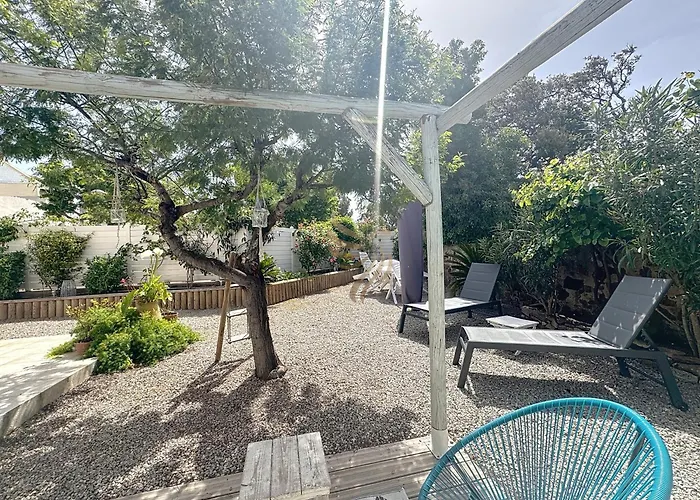 For 4 People With Wifi, Parking, And Garden Saint-Raphaël
