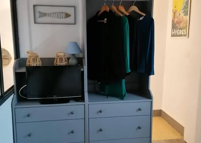 For 4 People With Wifi, Parking, And Garden 펜션 *