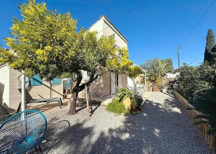 For 4 People With Wifi, Parking, And Garden Saint-Raphaël